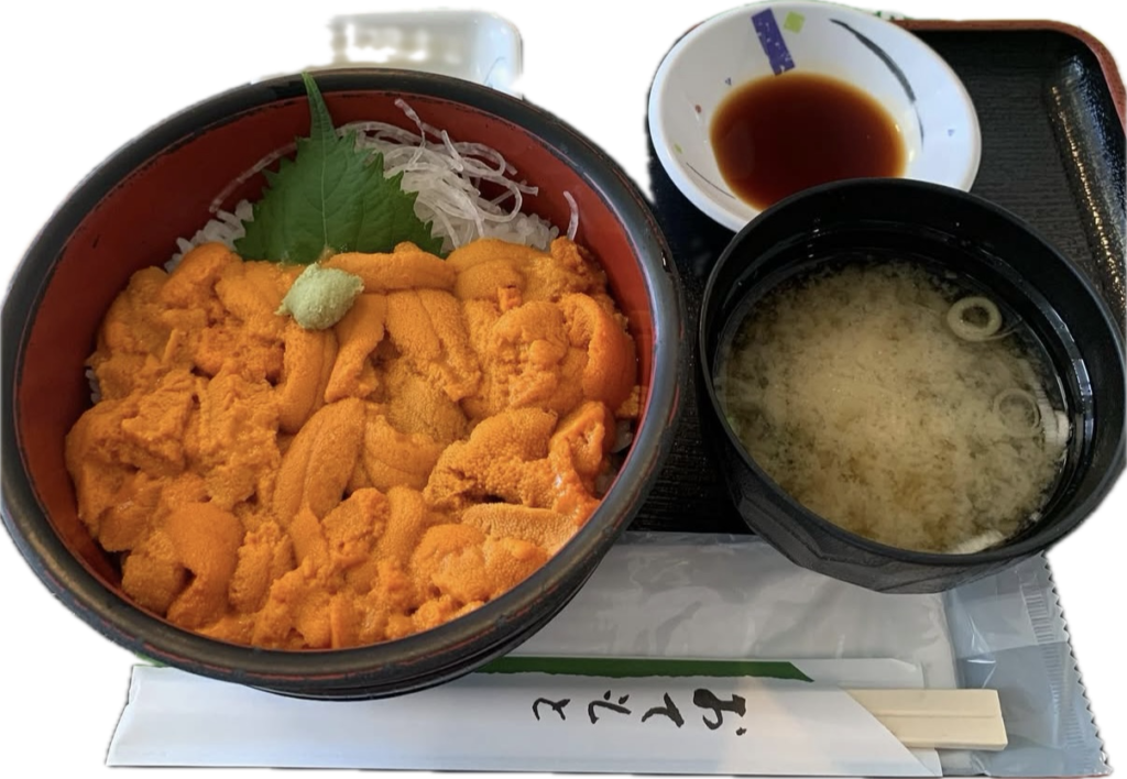 漁師直営の超有名店「みさき」の生ウニ丼とイクラ丼
